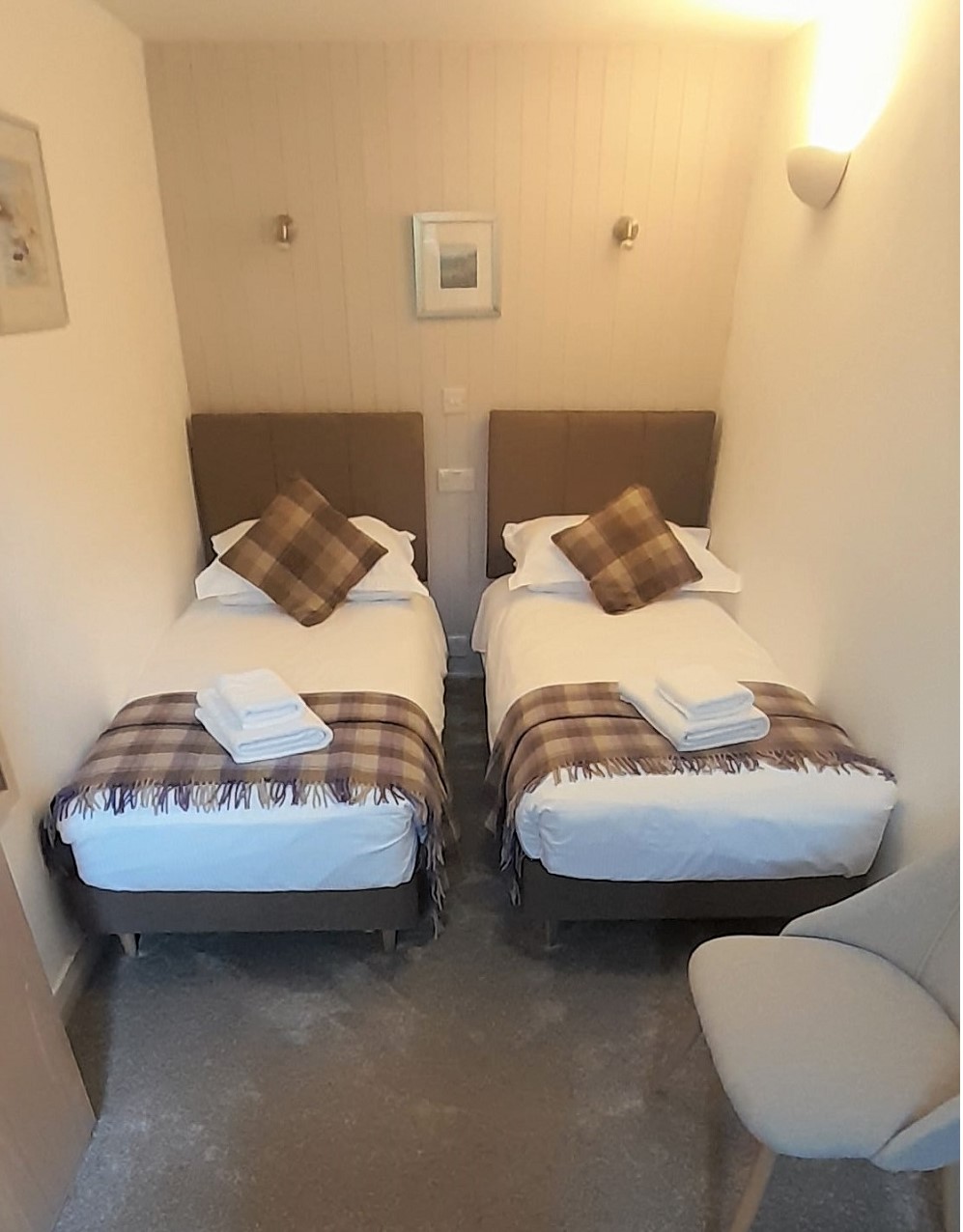 Caldbeck self catering holiday cottage for 4 with hot tub: Woodpecker Cottage, Wigton, Cumbria9