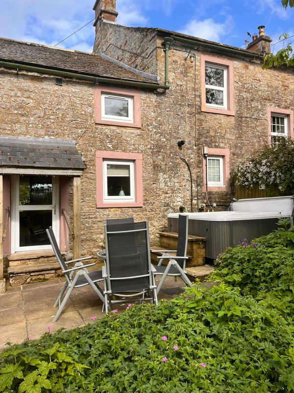 Caldbeck self catering holiday cottage for 4 with hot tub: Woodpecker Cottage, Wigton, Cumbria12