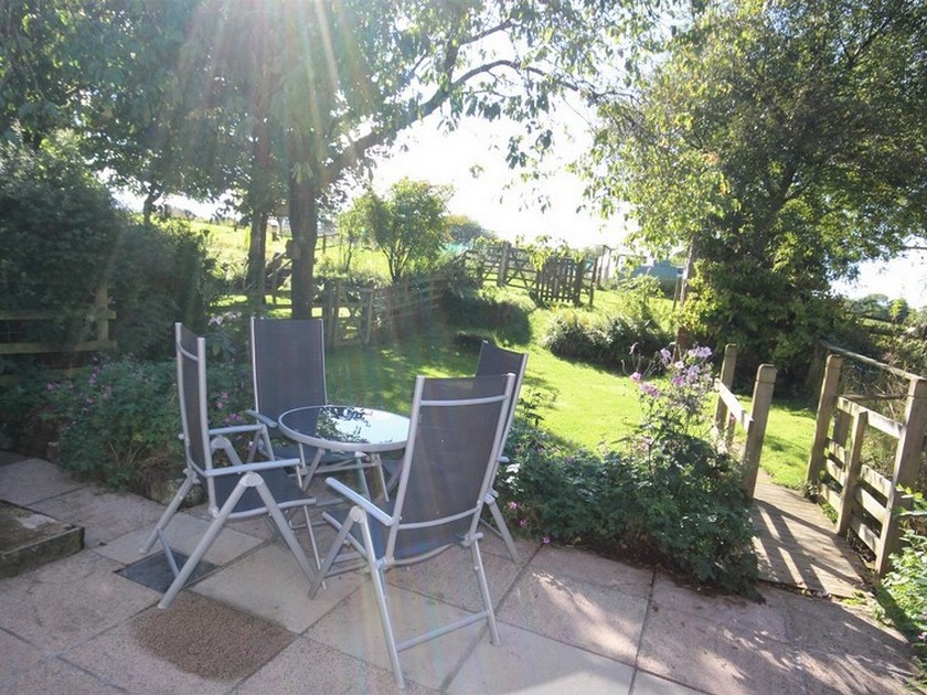 Caldbeck self catering holiday cottage for 4 with hot tub: Woodpecker Cottage, Wigton, Cumbria15