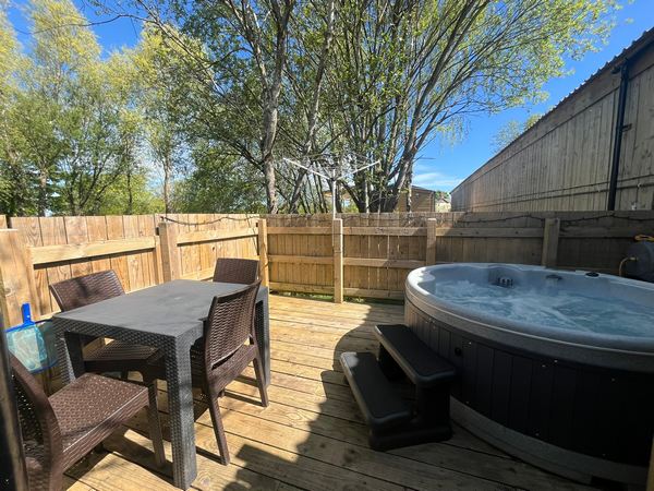 Luxury glamping with hot tub in Caldbeck, North Lakes, Cumbria0
