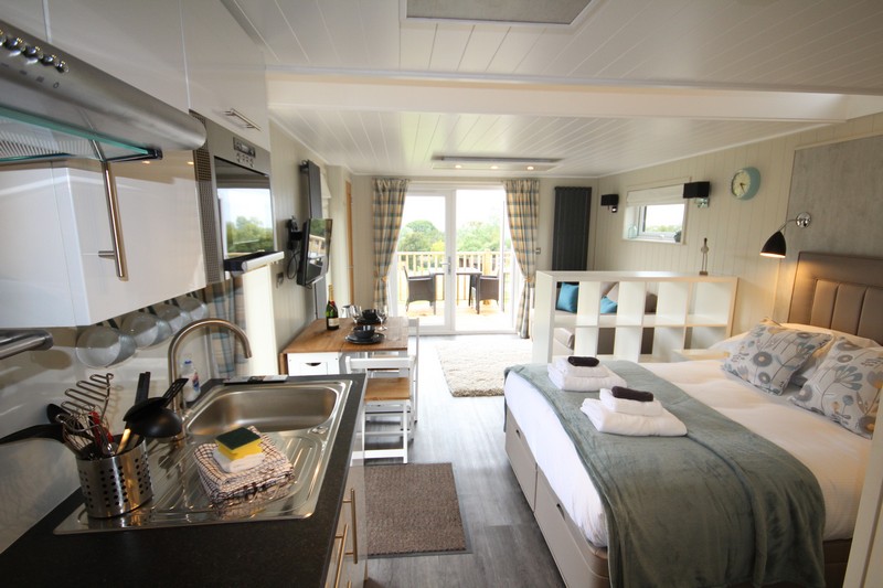 Wooden glamping lodge for 4  with hot tub in Caldbeck, North Lakes, Cumbria, Lake District, Accomodation8