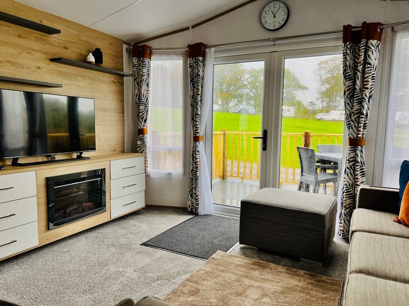 Luxury glamping with hot tub in Caldbeck, North Lakes, Cumbria2